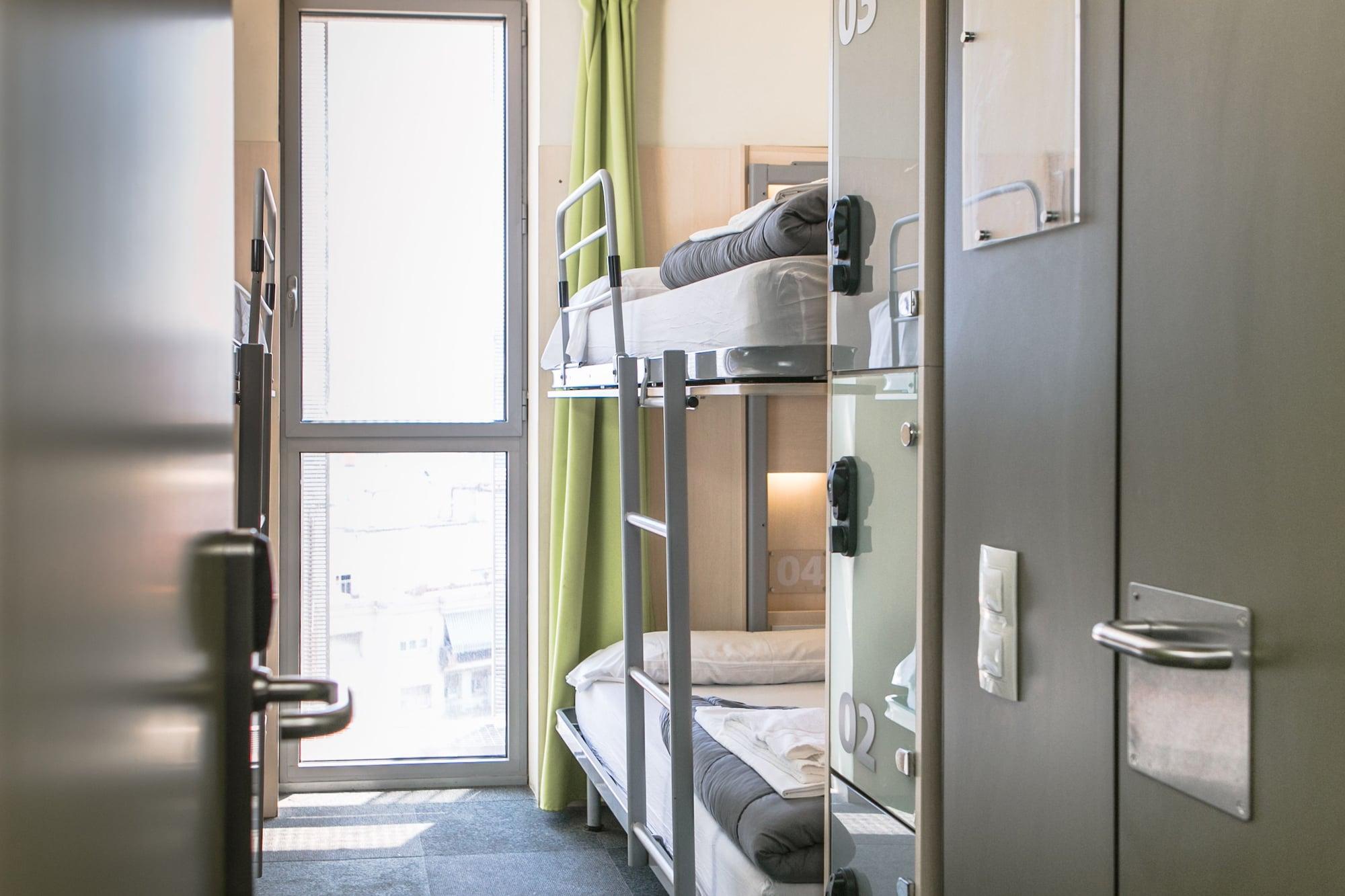 Urbany Hostel Barcelona Exterior photo