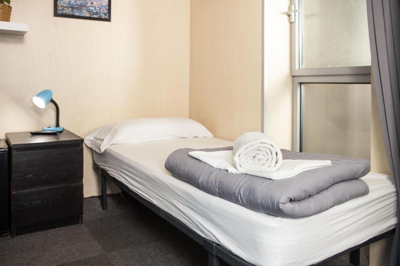 Urbany Hostel Barcelona Exterior photo