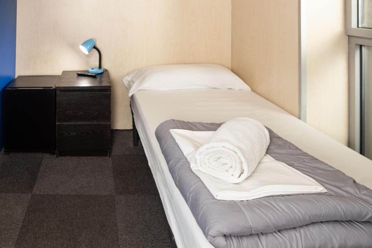 Urbany Hostel Barcelona Exterior photo